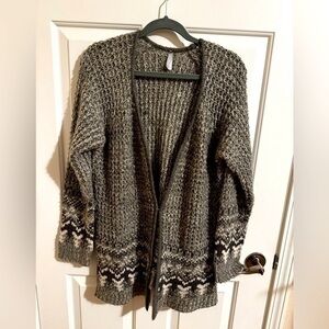 Vanity Essentials one hook clasp crochet cardigan stretchy sweater Gray size XL